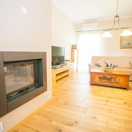 Comfortable Marinela With Pool And Garden * Tar-Vabriga