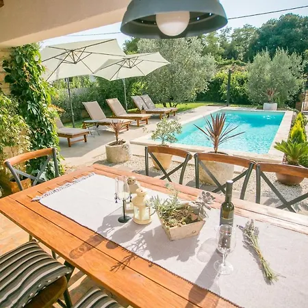 Comfortable Marinela With Pool&garden Villa *