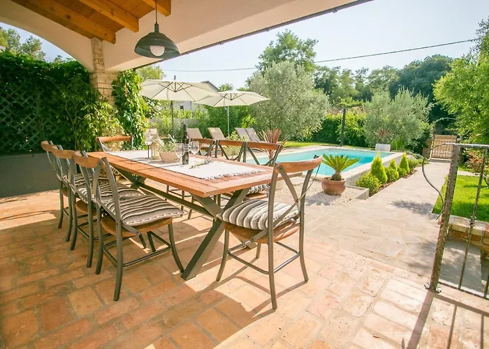 Villa Comfortable Marinela With Pool And Garden Tar-Vabriga