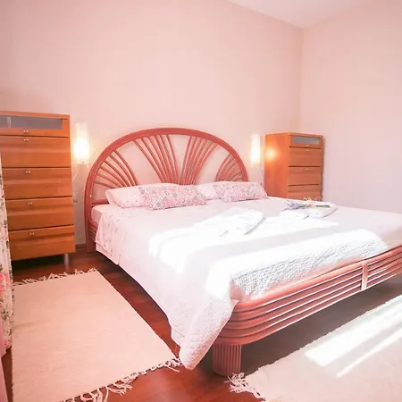 Villa Comfortable Marinela With Pool And Garden