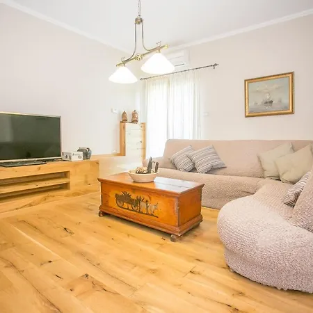 Comfortable Marinela With Pool And Garden *