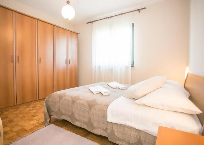 Willa Comfortable Marinela With Pool And Garden